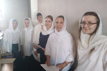 В Кургане слушатели певческих курсов впервые исполнили песнопения на Божественной литургии