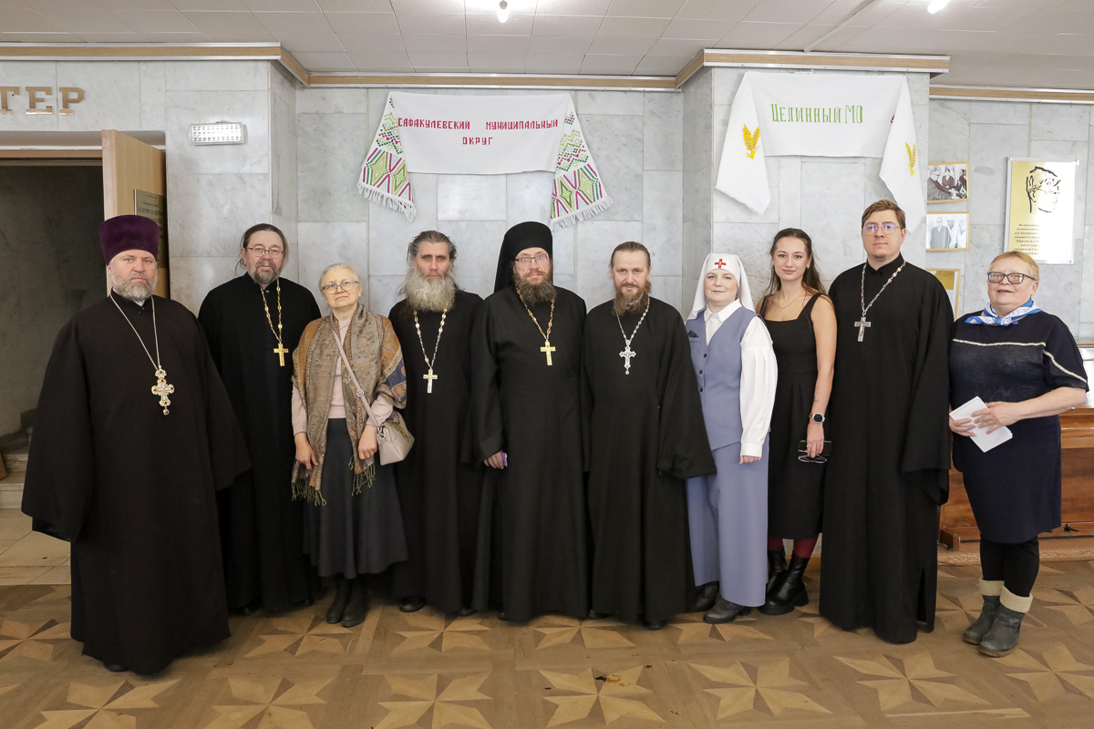 Священникам вручили награды на праздновании 83-летия Курганской области