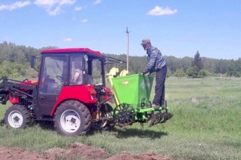 В Зауралье на фермерском подворье «Андреевская слобода» стоит горячая пора