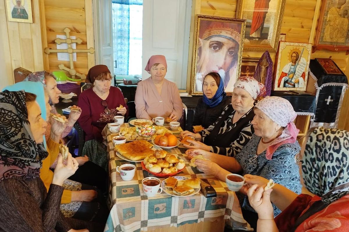 В Зауралье члены сельского отделения СПЖ провели конкурс печеных жаворонков