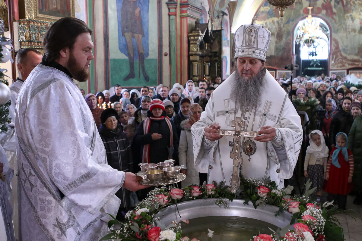 В день Крещения Господня митрополит Даниил совершил праздничную Литургию и великое водосвятие