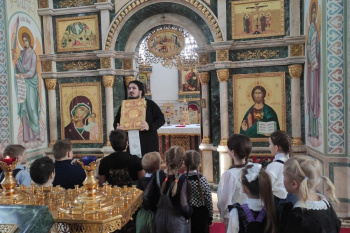 В Частоозерском храме состоялась экскурсия для второклашек
