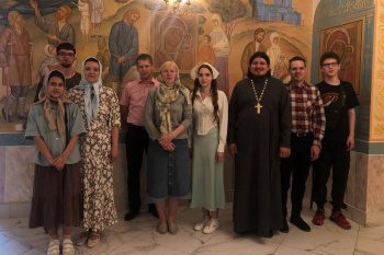 В Троицком соборе города Кургана прошла  встреча молодежи со священником