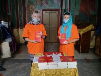 Курганские волонтеры провели акцию «Евангелие в каждый дом»
