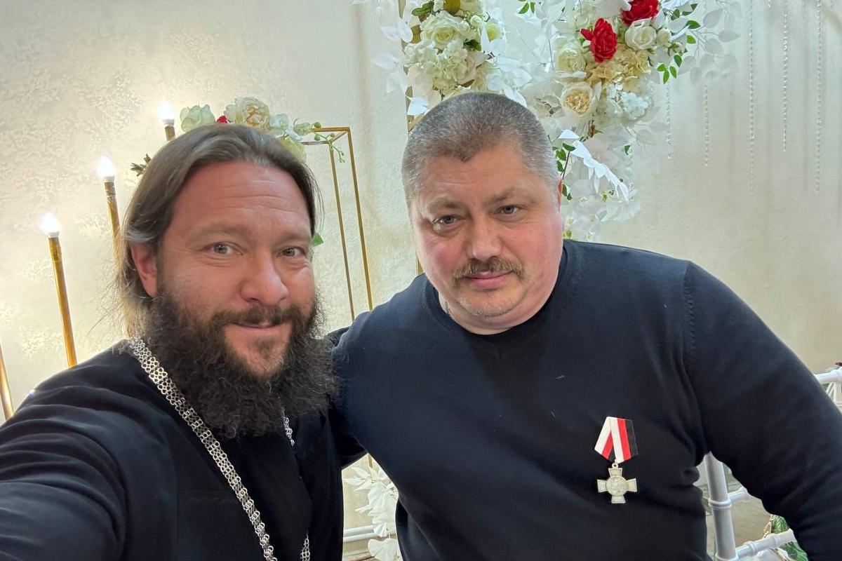 Представителя Курганского «Царьграда» наградил епископ Магнитогорский и Верхнеуральский Зосима