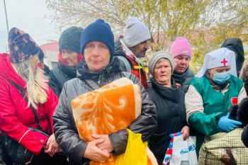 Центр гуманитарной помощи «Надежда» при храме Святой Троицы города Кургана обеспечивает нуждающихся теплой одеждой