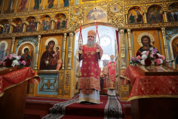 Митрополит Даниил в Шадринске возглавил Литургию в честь 10-летия местной епархии