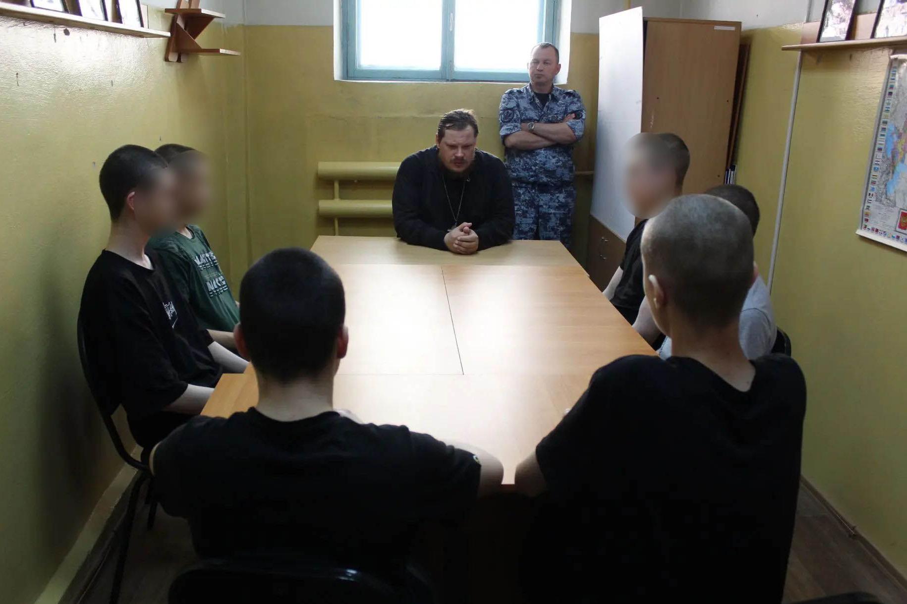 Курганский священник посетил с рабочим визитом СИЗО-1