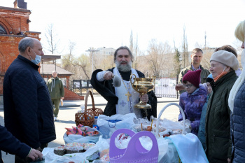В Великую Субботу во всех храмах Курганской епархии пройдет освящение пасхальных даров