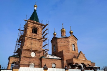 В новом Казанском храме Чимеевского монастыря продолжаются работы по благоустройству