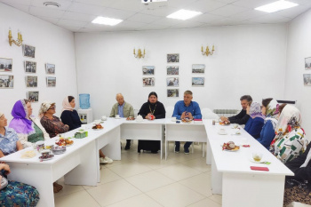 Участникам клуба православных женщин при Троицком соборе Кургана рассказали о церковно-государственных отношениях