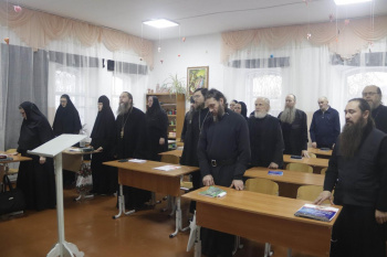 Монашествующие Курганской митрополии провели региональный этап Рождественских чтений