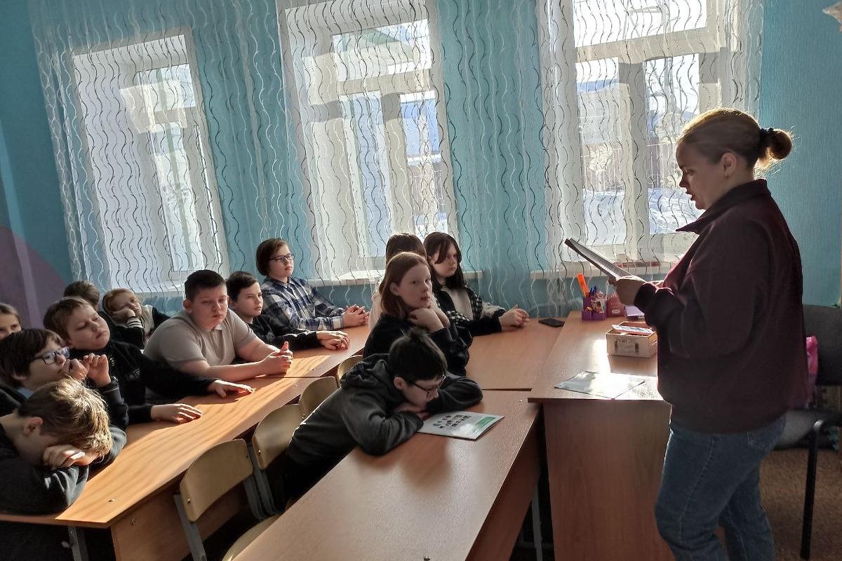 ​В воскресной школе «Покров» прошло очередное библиотечное занятие