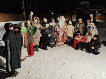 В Кургане воспитанники воскресной школы участвовали в экскурсии-спектакле «Новогодняя машина времени»
