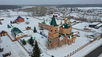 В новом Казанском храме в Чимеево прошел первый молебен