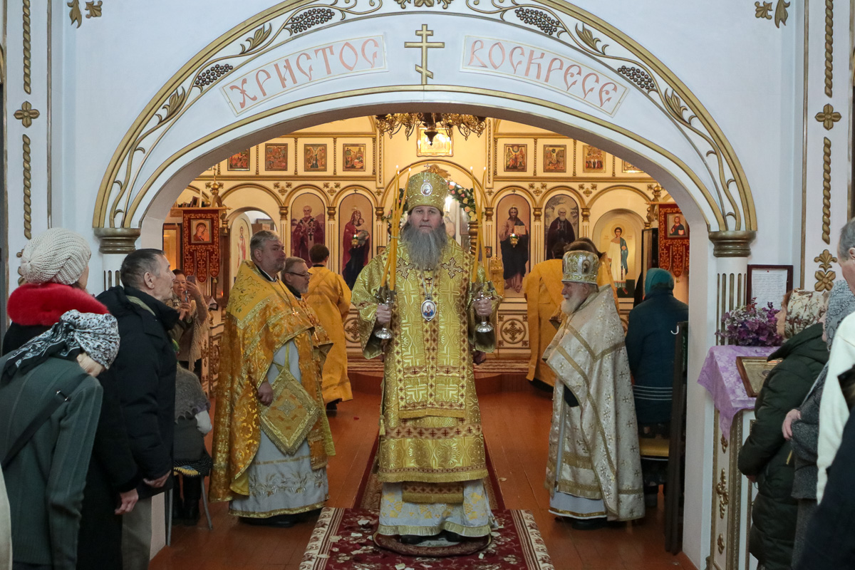 Митрополит Даниил совершил Литургию в храме прп. Сергия Радонежского поселка КГСХА