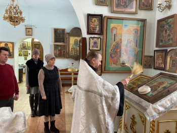 В Курганском храме помолились о вразумлении тех, кто намерен совершить аборт