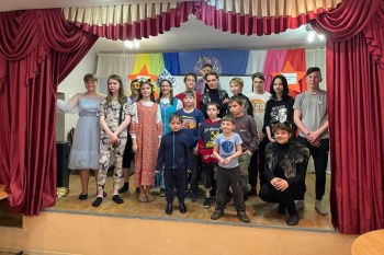 В Кургане православная молодёжь организовала игровую программу для детей, оставшихся без попечения родителей