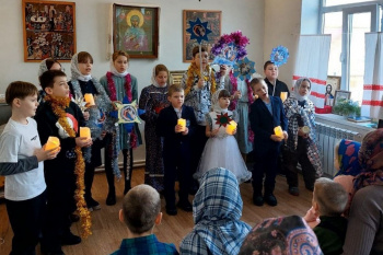 Рождественский праздник подарили прихожанам дети из курганского храма Матроны Московской