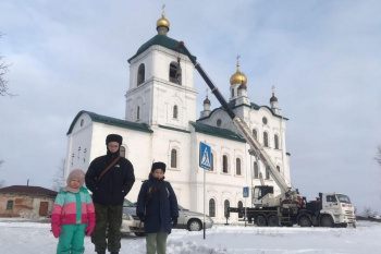 В старинном зауральском храме спустя 90 лет вновь зазвонили колокола