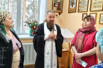 В Курганской железнодорожной больнице в Крещенский сочельник освятили воду