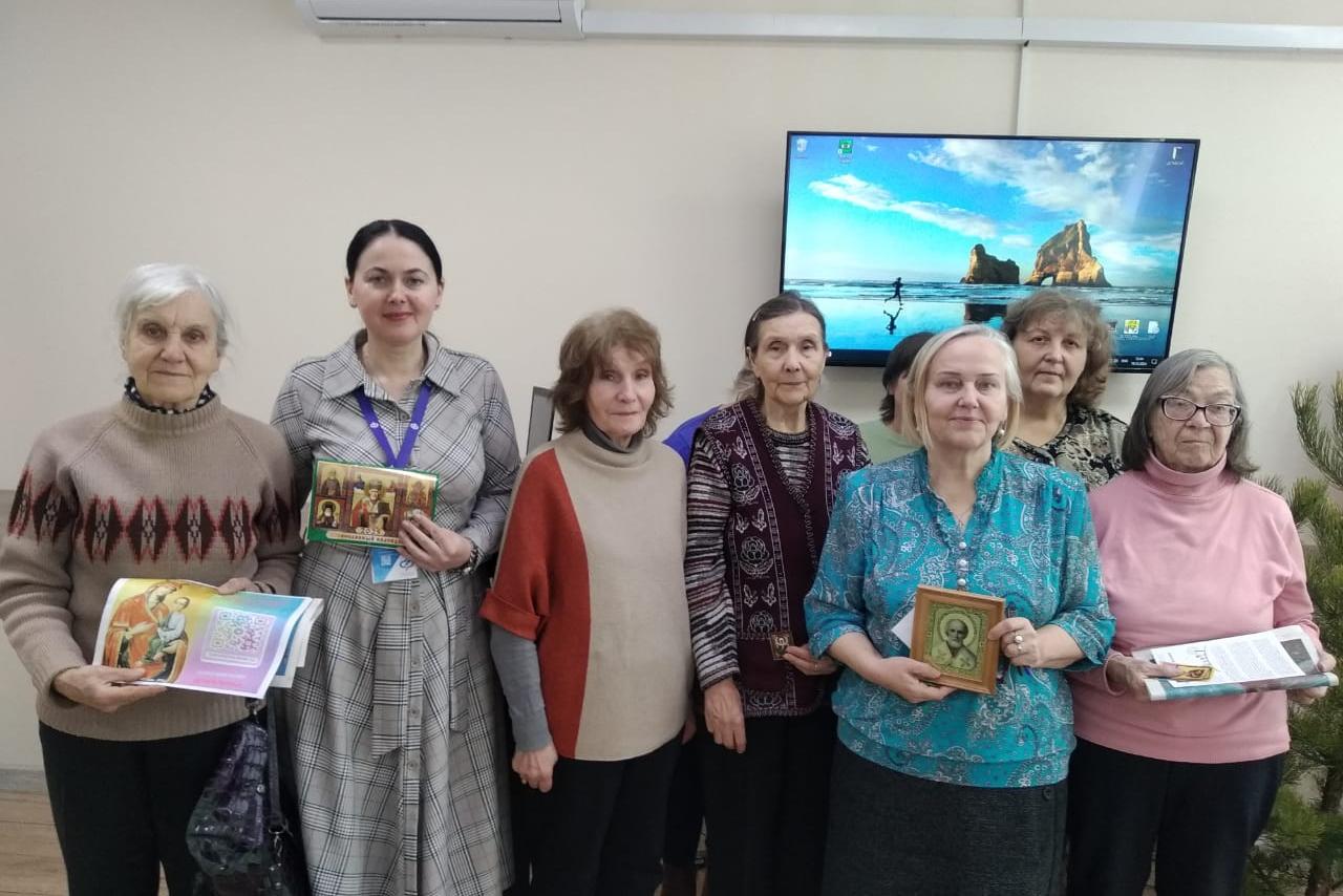 В Кургане представитель миссионерского отдела посетила с лекцией Социальный фонд России по Курганской области
