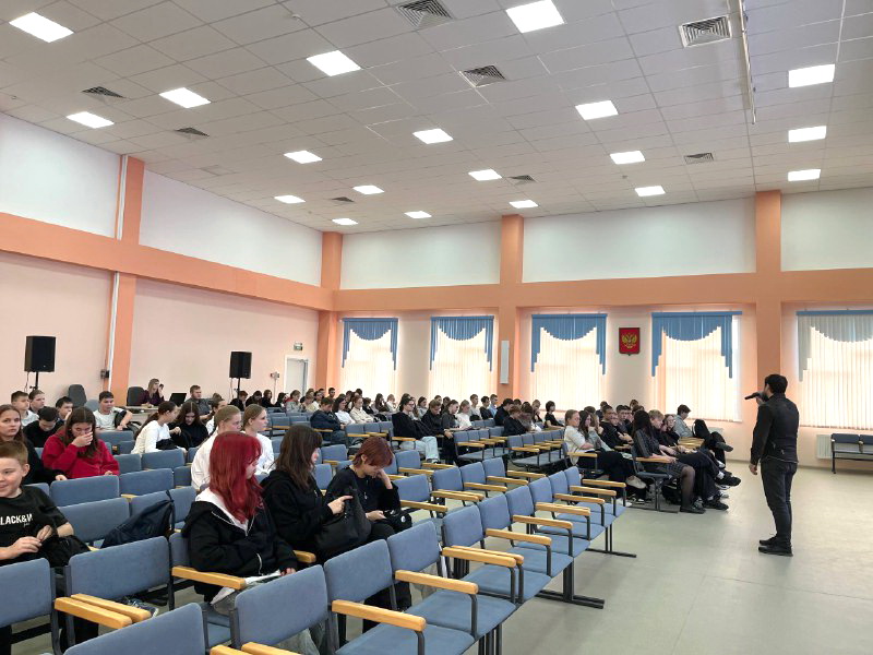 150 школьников посмотрели в ноябре фильм Курганской епархии о поэтессе Юлии Баитовой