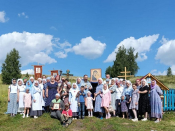 Зауральский приход в день престольного праздника отметил свое 25-летие