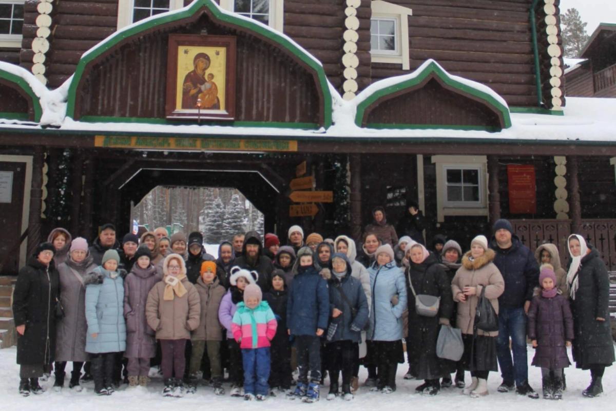 Зауральские паломники посетили монастырь «Ганина яма»