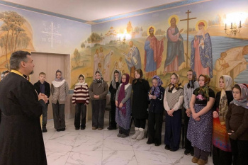 Ученики курганской школы побывали в Троицком соборе