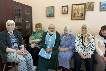 Пациенты Лесниковского дома-интерната причастились Святых Христовых Таин