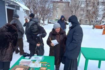 В Кургане участникам проекта «Социальная столовая «Сквер Милосердия» сшили новую форму