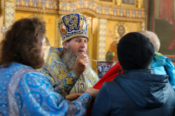 Митрополит Даниил: Люди, которые молятся в храме, чувствуют любовь Божией Матери