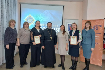 В Петухово священник выступил на Рождественских чтениях