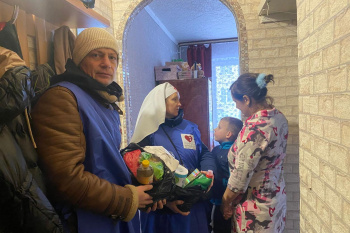 В декабре «Экипаж Милосердия» посетил в Кургане 10 нуждающихся семей 