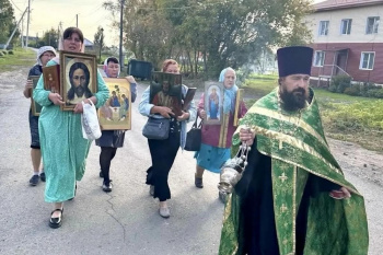 Богослужения в селе Половинное временно возвращаются в старый храм