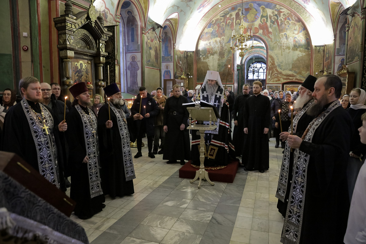 В первый день Великого поста митрополит Даниил прочитал первую часть покаянного канона