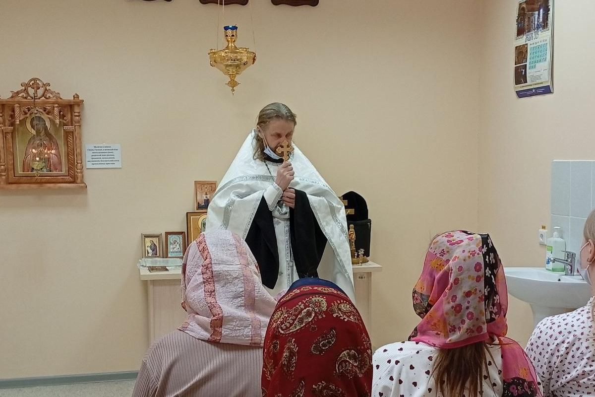 В день памяти святого покровителя младенцев в Кургане прошли молебны