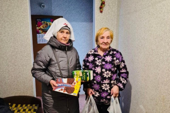 В Кургане сестры милосердия в пять семей привезли продукты и санитарно-гигиенические наборы