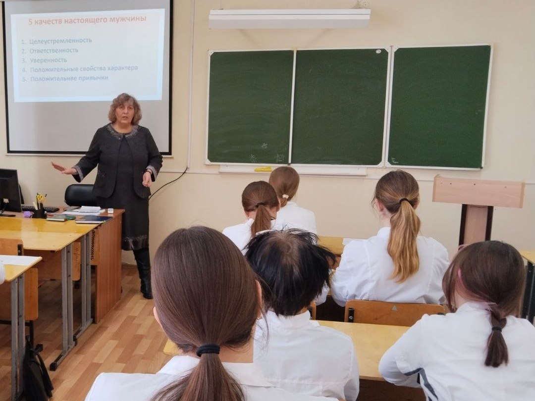 В Кургане сотрудник епархиального миссионерского отдела выступила перед студентами