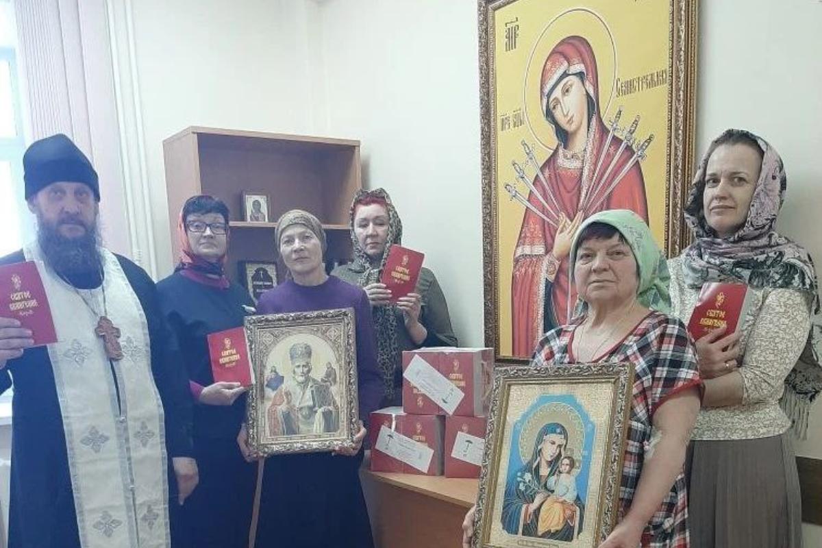 В молебной комнате Курганского кардиодиспансера состоялся очередной молебен