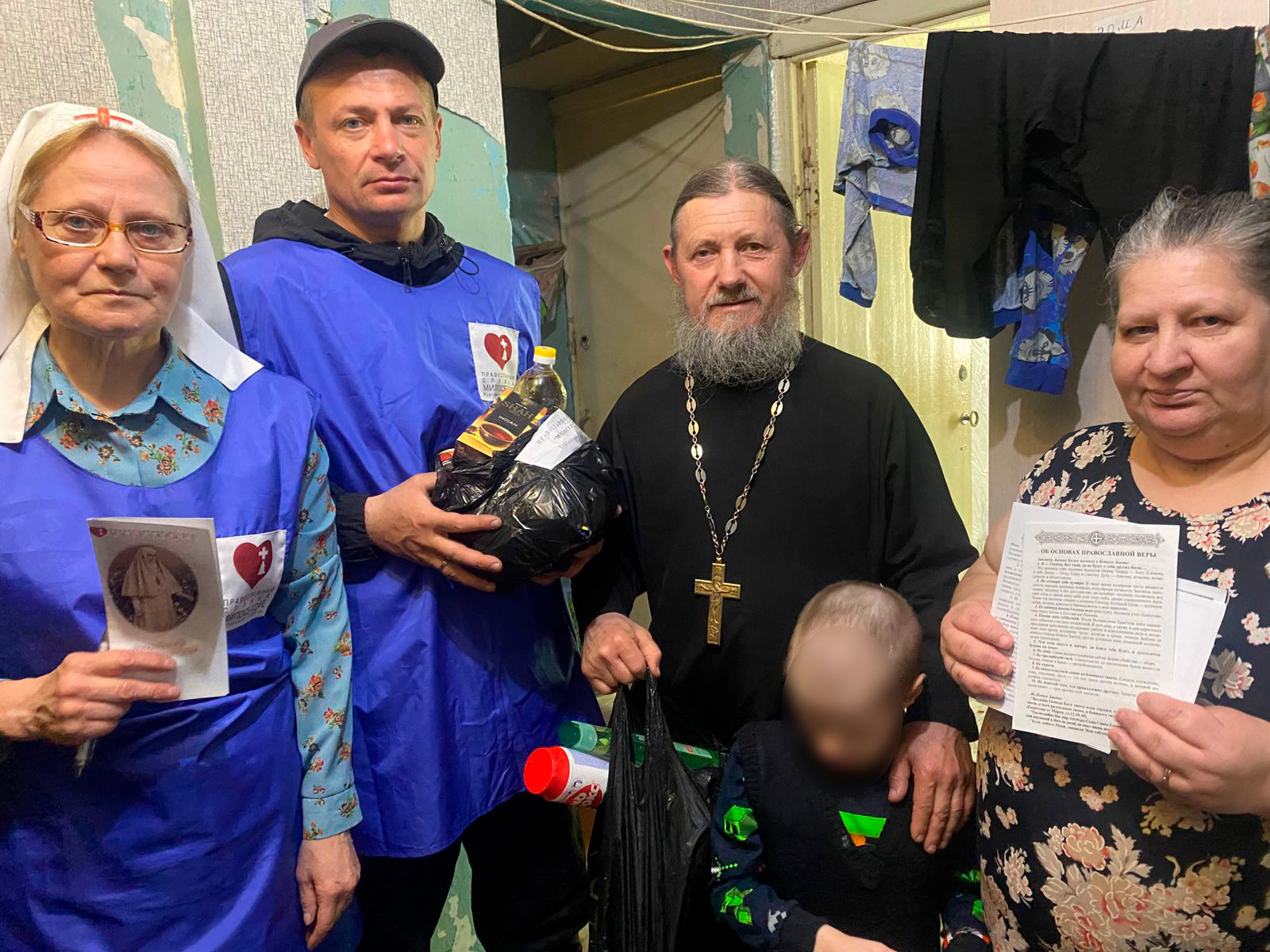 В Кургане «Экипаж Милосердия» в мае посетил 10 семей с детьми-инвалидами