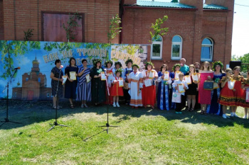 В городе Петухово в Троицу прошёл православный фестиваль