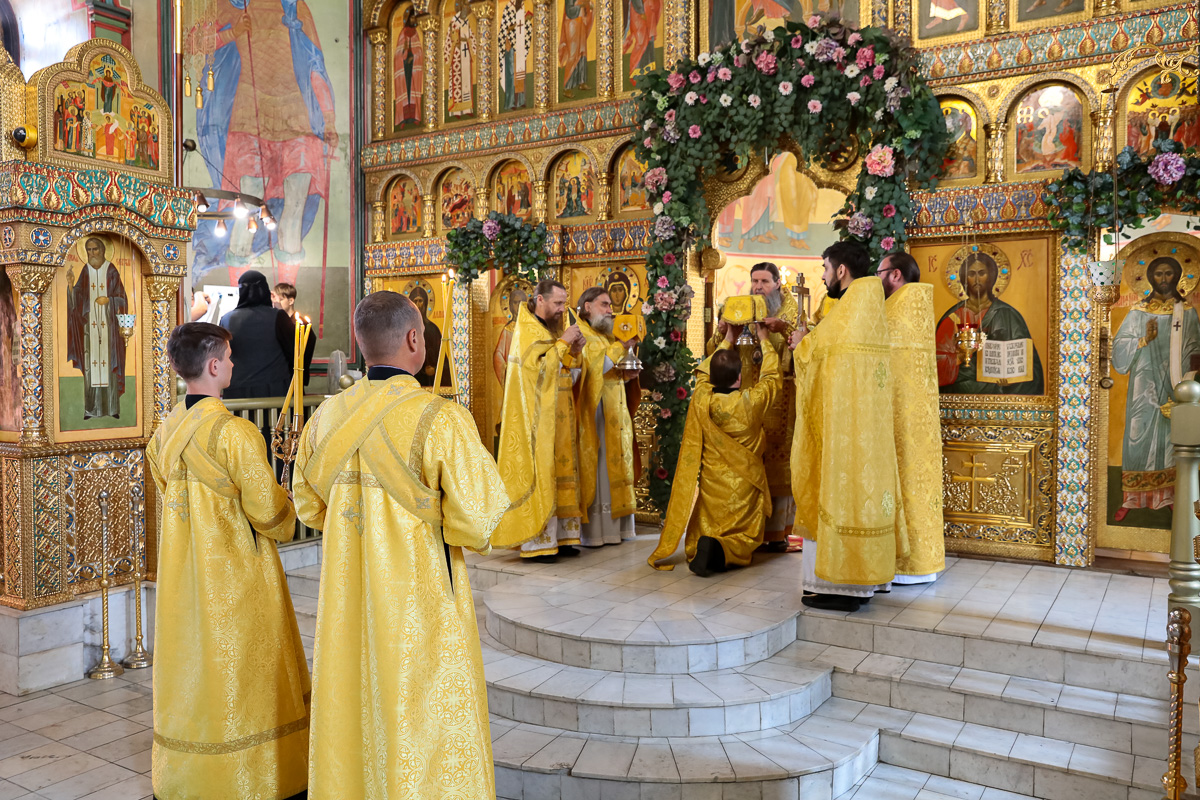 Глава Курганской митрополии почтил память священномученика Андроника, архиепископа Пермского