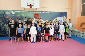 В Макушино священник выступил перед юными спортсменами