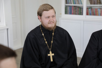 Курганский священник участвовал в установочном вебинаре для епархиальных миссионеров