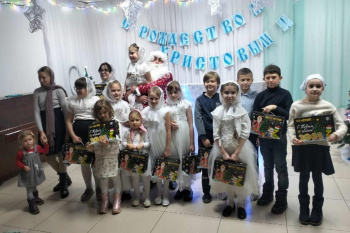 В Богоявленском соборе Кургана показали кукольный спектакль "Рождественский подарок"