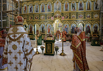 В Светлый понедельник митрополит Даниил совершил Литургию в Троицком соборе Кургана
