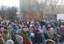 В Пасху возле кафедрального собора в Кургане состоялся  праздничный концерт