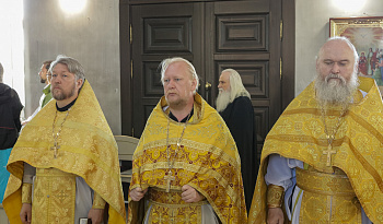 Литургия в день Успения прав. Анны, матери Пресвятой Богородицы